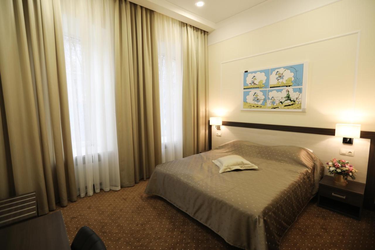 Hotel Donald Oldenburg Bagian luar foto